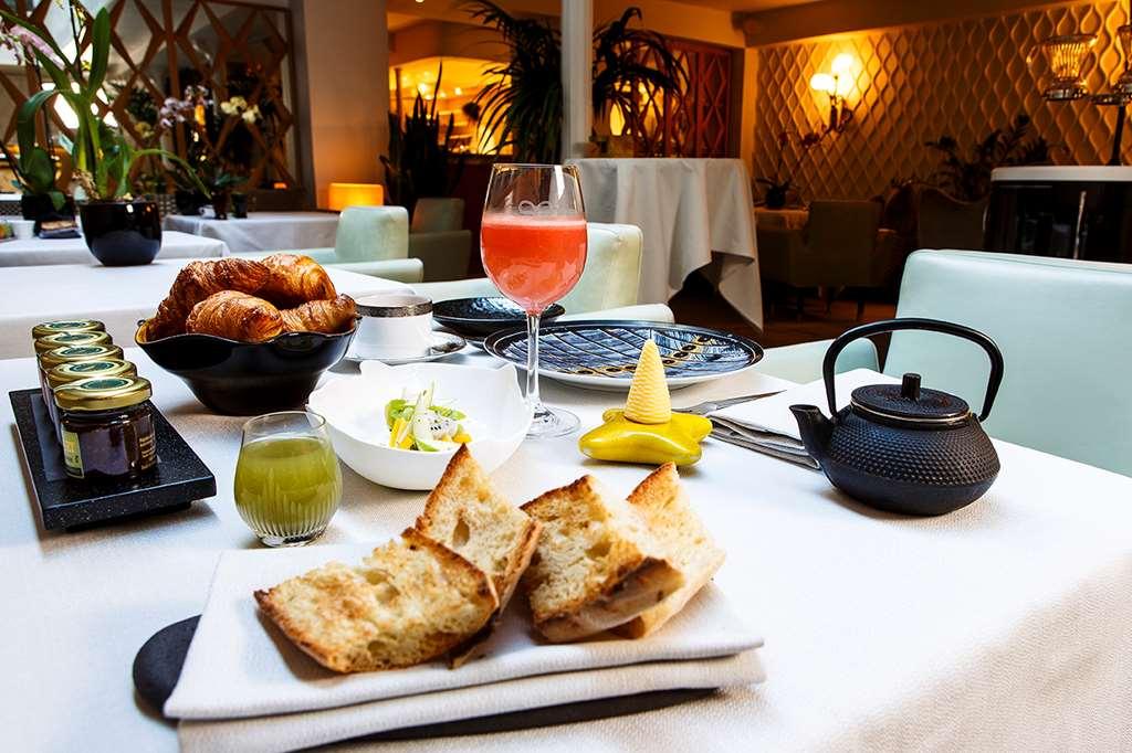 Hotel Thoumieux Paris Restaurant photo