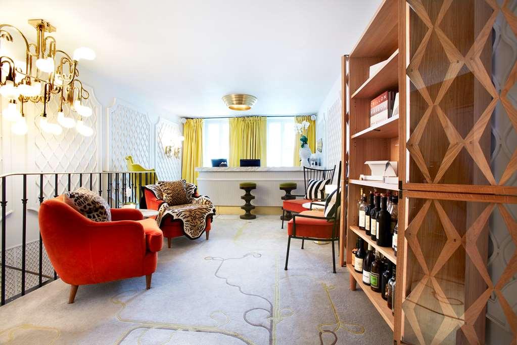Hotel Thoumieux Paris Interior photo