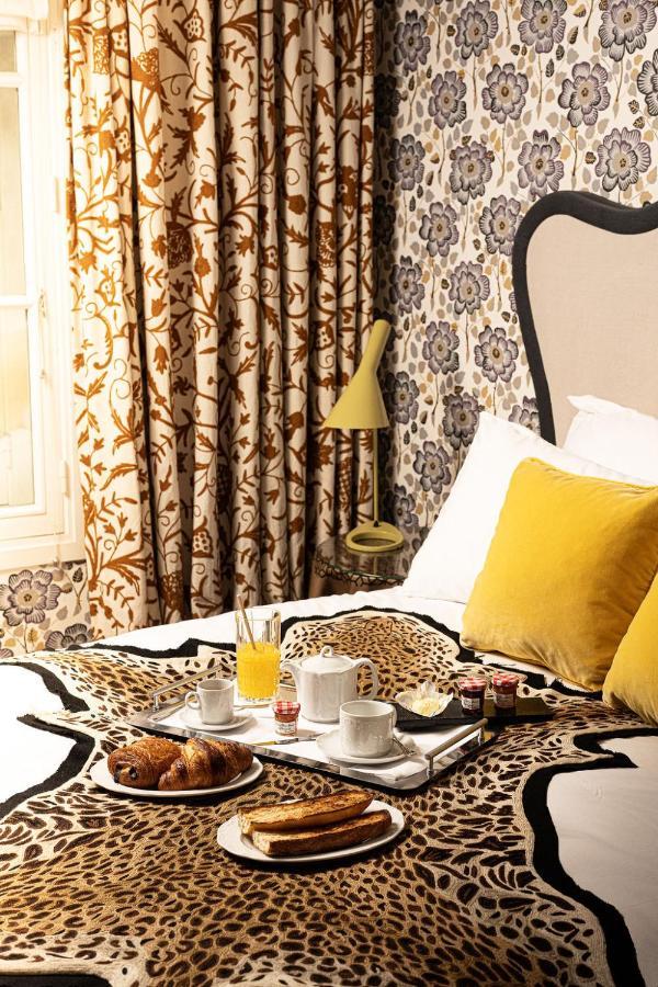 Hotel Thoumieux Paris Exterior photo